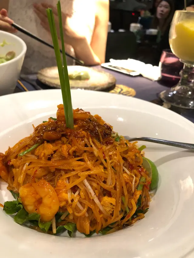 泰式蝦肉炒金邊粉