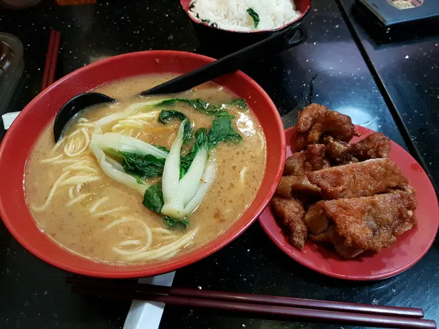 吾熱的，排骨冇味