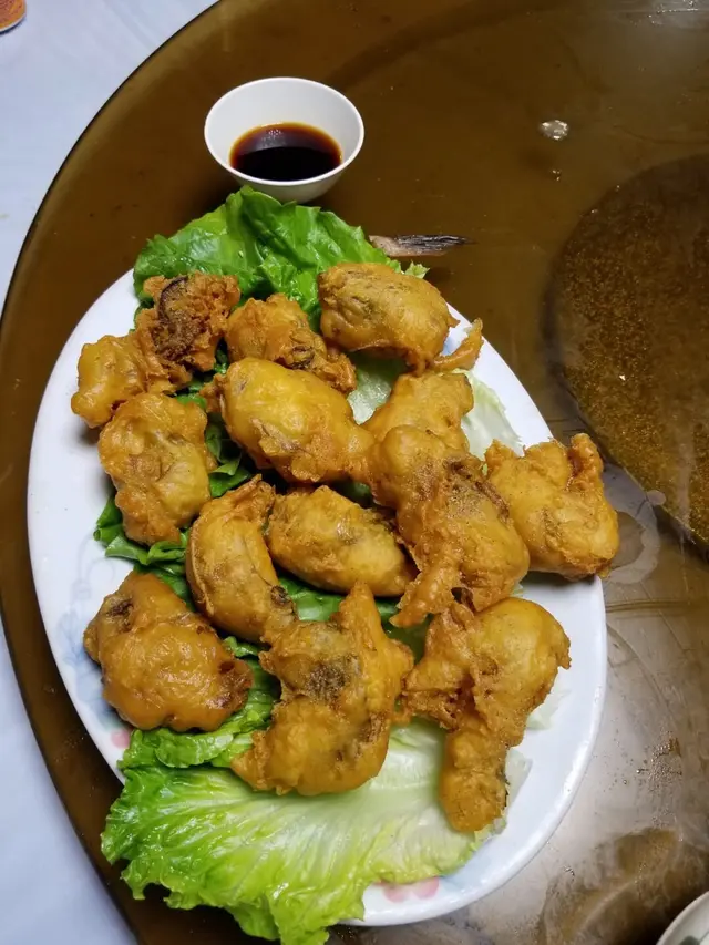 生蠔非常鮮甜，如果炸粉再小一點我會給5🌟