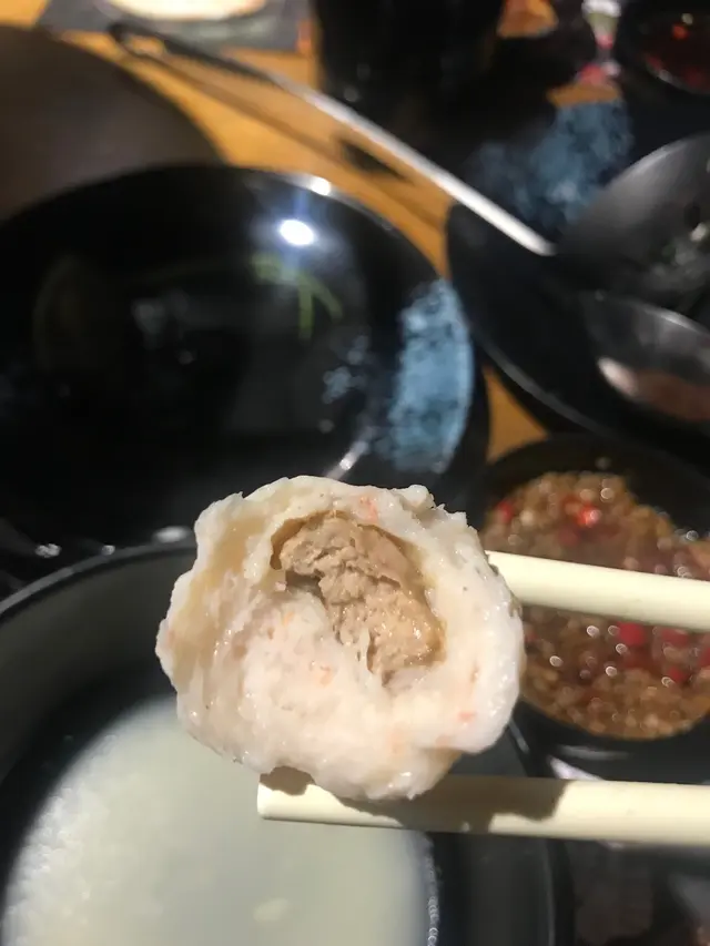 手打香煎鵝肝蝦丸