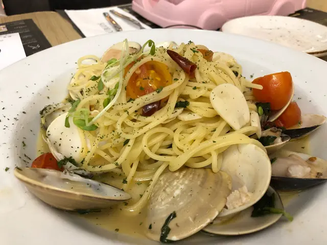 葡萄酒煮大蜆意粉