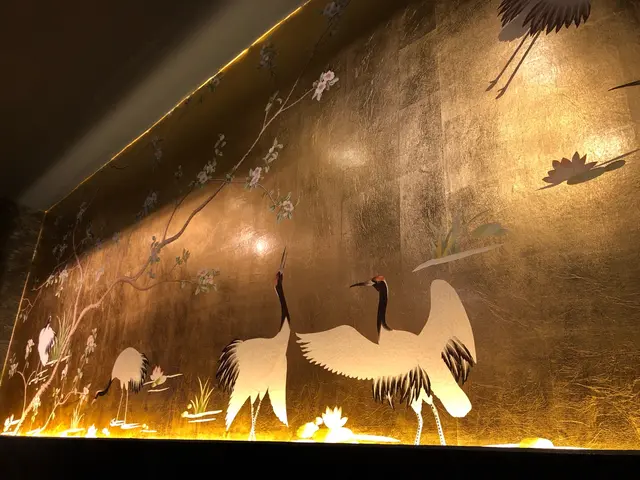 裝修已黑色同金鶴為主，極有風格