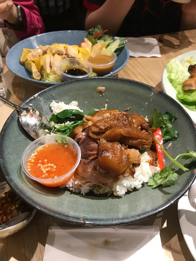 泰式無骨滷水豬手飯