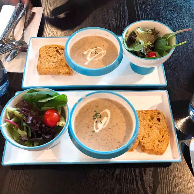 餐湯·沙律·餐包