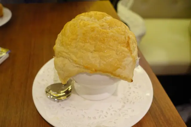 略嫌酥皮帶點硬，未算預期的鬆化！