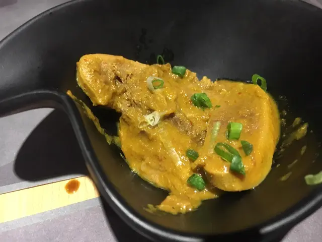 咖哩汁牛舌