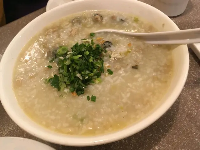 蠔仔肉碎粥