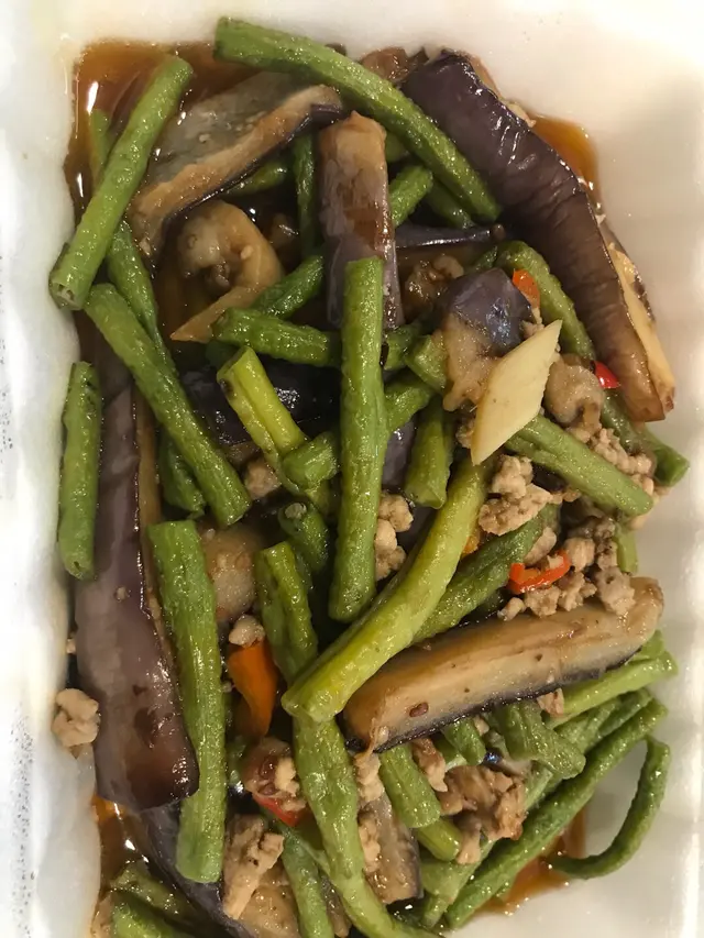茄子肉碎炒豆角