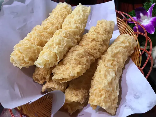 一份響鈴有7-8條,份量好慷慨呢!
而且全部即叫即炸,香脆可口。