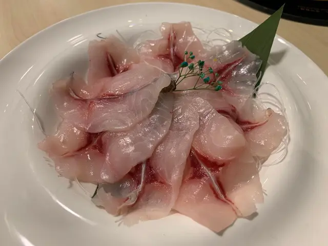 真係好新鮮!👍🏻
魚皮邊口感爽脆,魚油脂香,
無半點腥味。