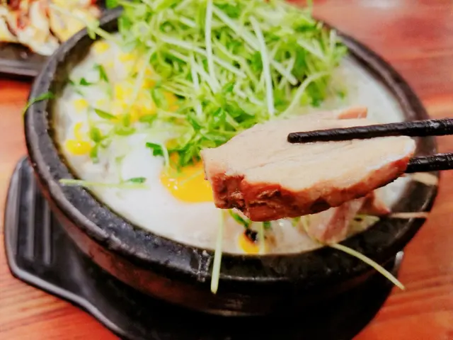 厚切豚肉手打烏冬