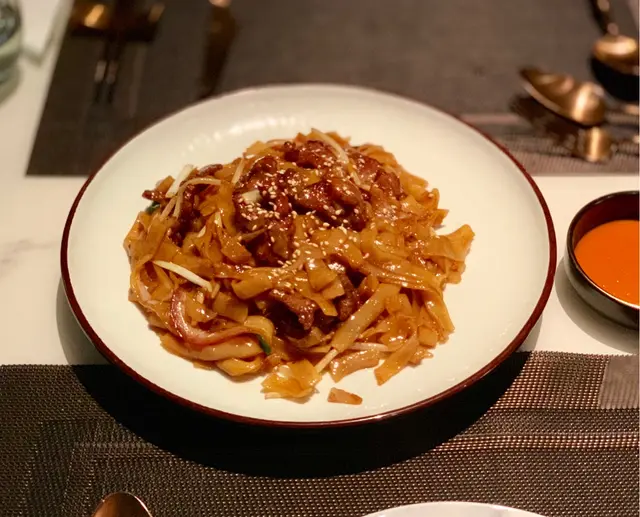 盆曬生抽乾炒安格斯牛河