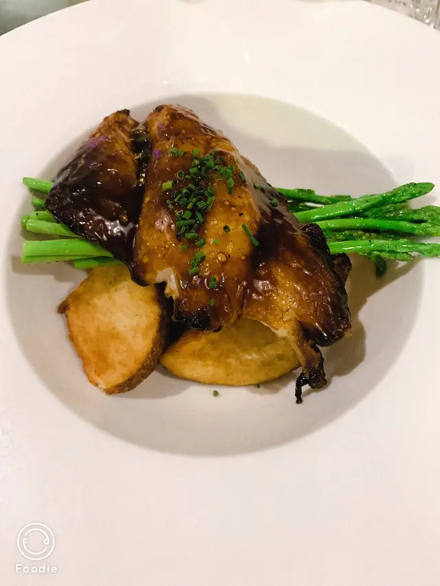 香煎魚柳配日式醬油汁