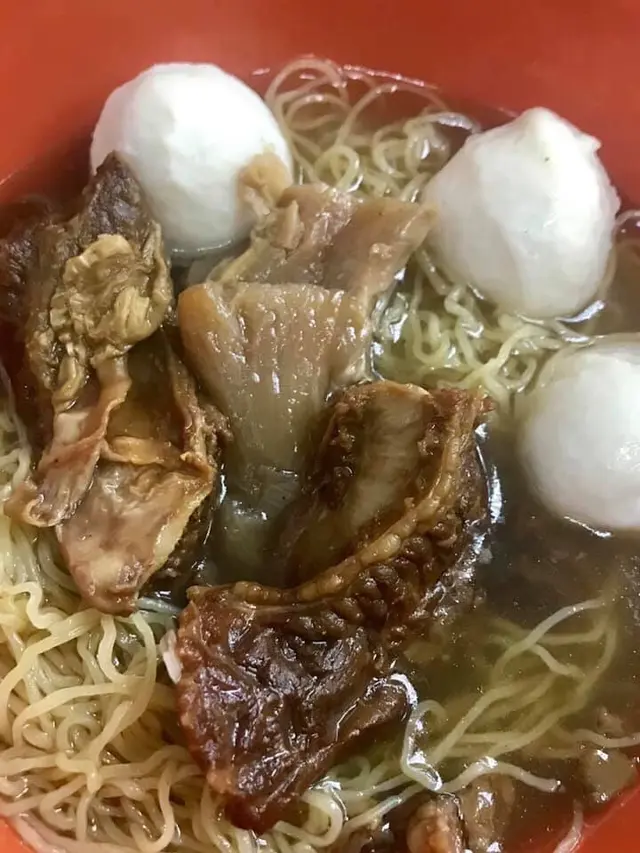 魚蛋牛腩麵