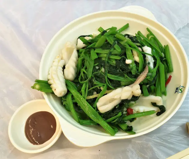 通菜炒鮮魷