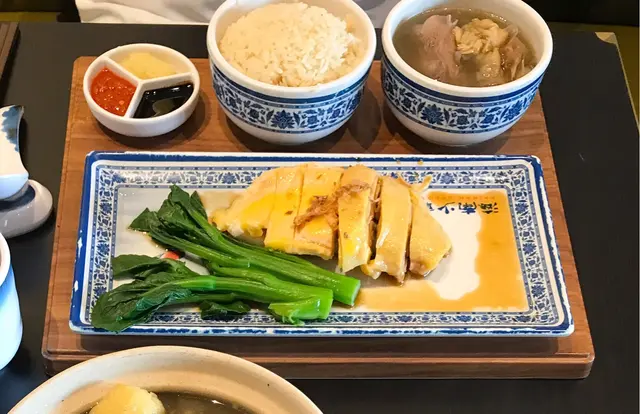 海南雞飯拼新加坡肉骨茶
