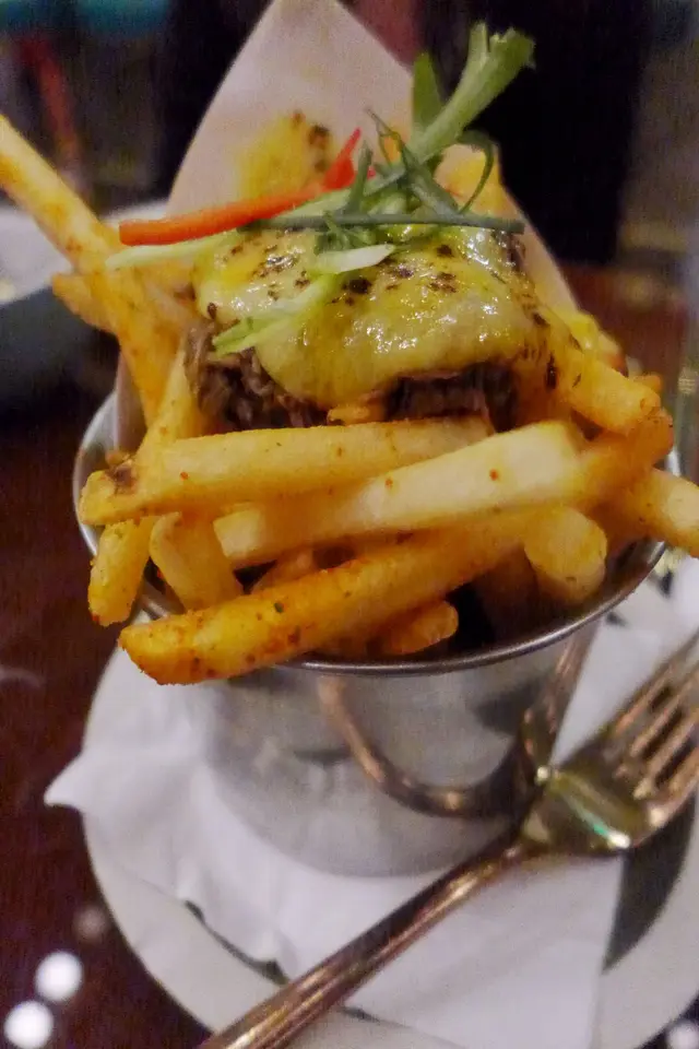 Rendang Poutine