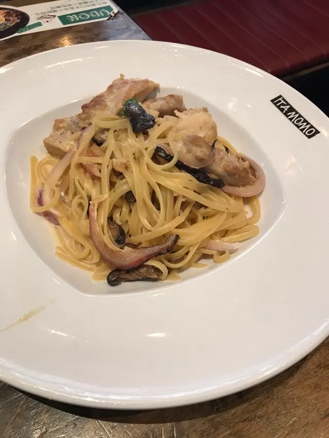 白汁野菌烤雞扒扁意粉