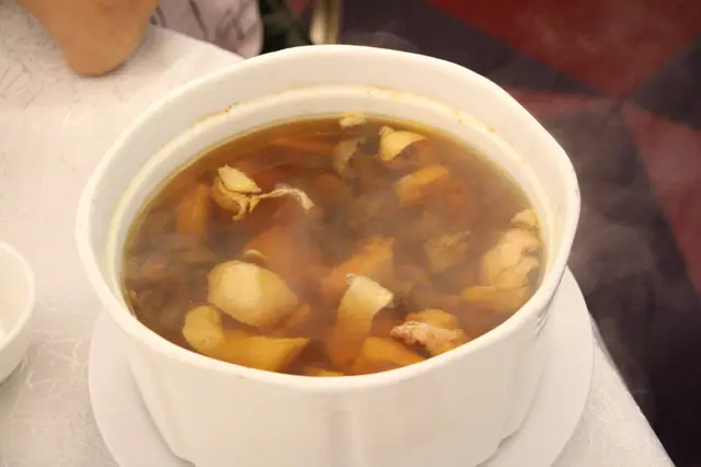 姬松茸響螺湯