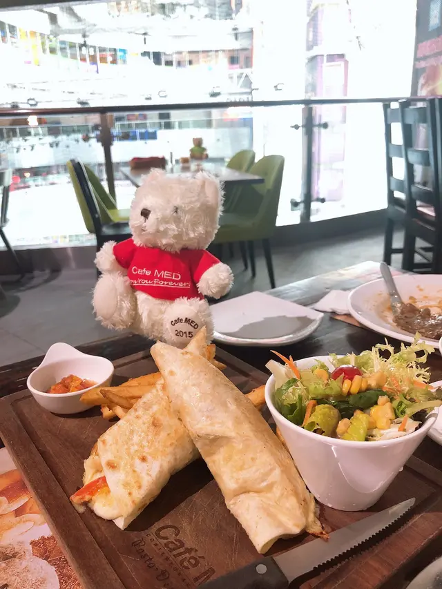 午餐K: 墨西哥雞卷伴炸薯條