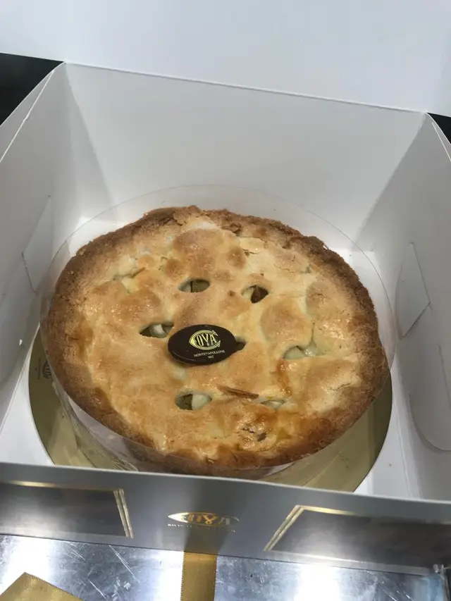 Apple Country Cake