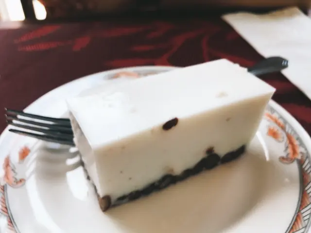 椰汁紅豆膏，有著濃濃的椰汁味