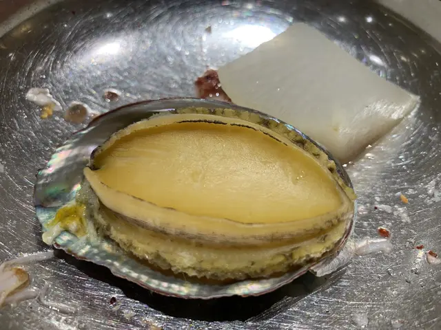 雖然我哋冇升級轉南非鮑魚,
但鮑魚軟腍鮮味,彈性十足!