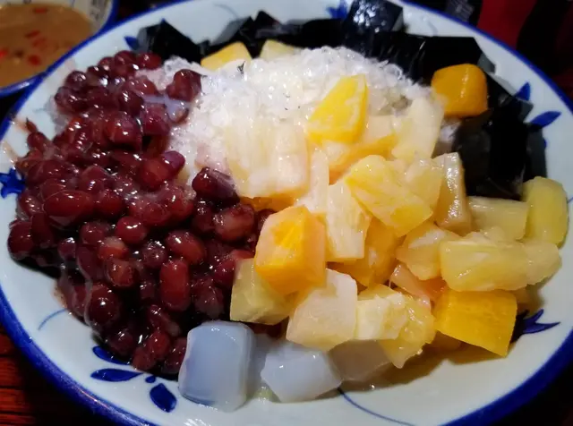 雜果涼粉紅豆冰