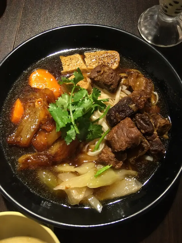 牛筋牛肉麵