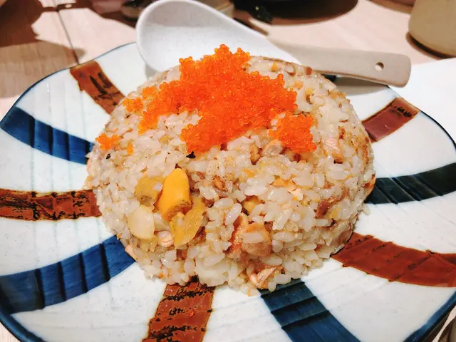 蒜香三文魚帶子炒飯