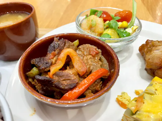 鮮茄雜椒燴牛小排