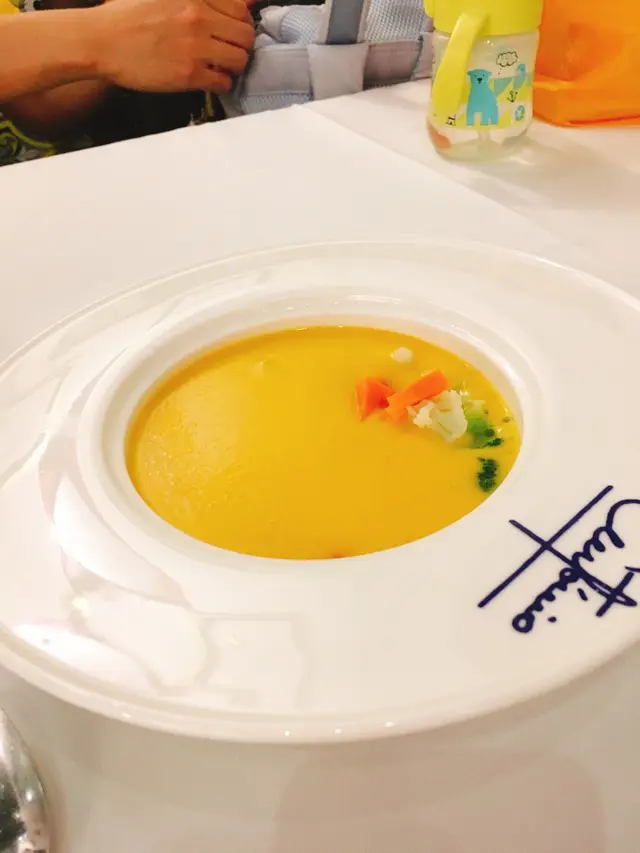 兒童餐- 奶油蔬菜湯