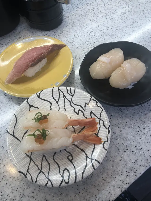 厚切一貫油甘魚、阿根廷赤蝦壽司、巨無霸鮮帶子