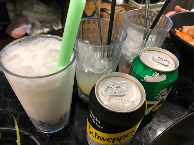 紅豆冰,凍青檸梳打,凍鹹檸七喜