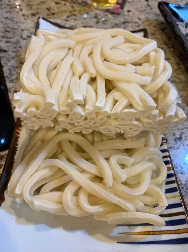 口感爽滑彈牙，吸收哂湯底精華，超正！
