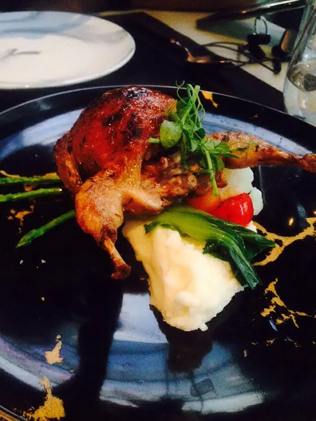 法國原隻鵪鶉釀糯米飯