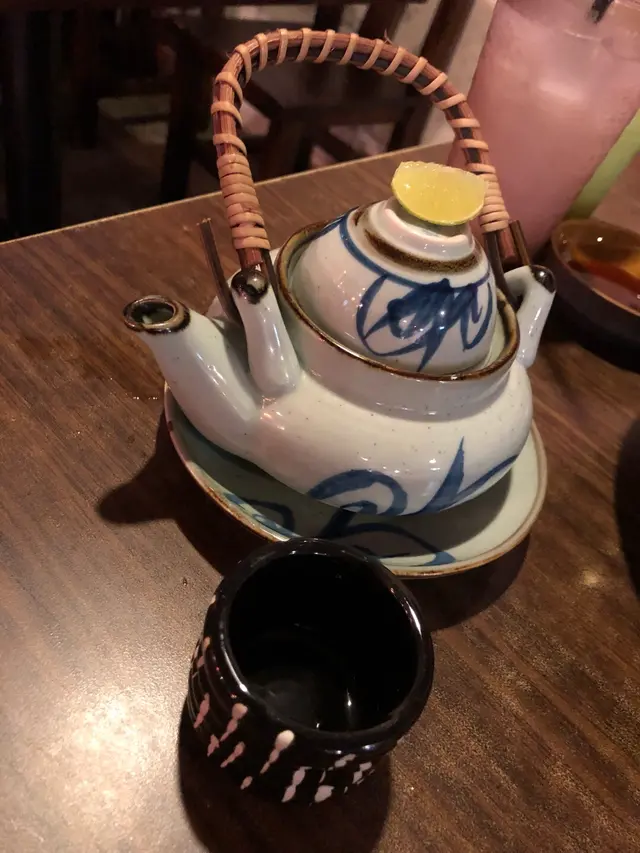 清蒸茶壺海鮮湯
