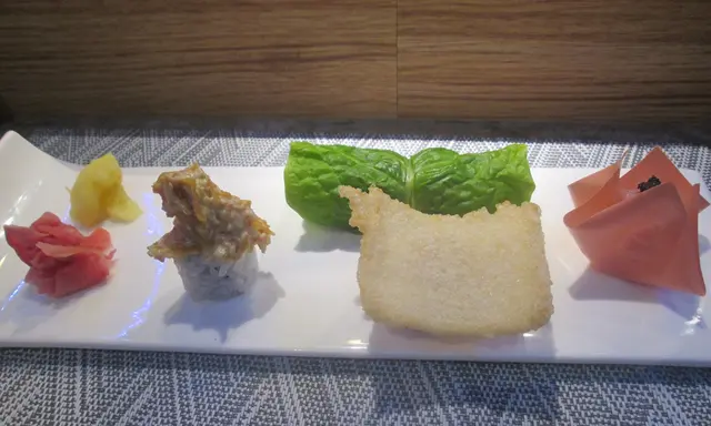 一般Omakase 中的壽司,每件獨特