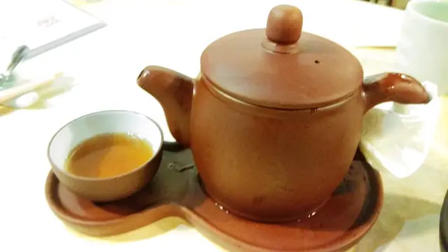 原壺舞茸菇杞子螺頭黑毛豚肉湯(位上)