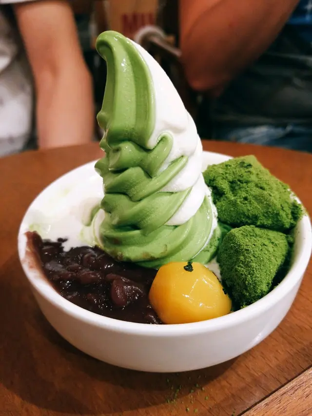 藏餅抹茶牛奶雪糕