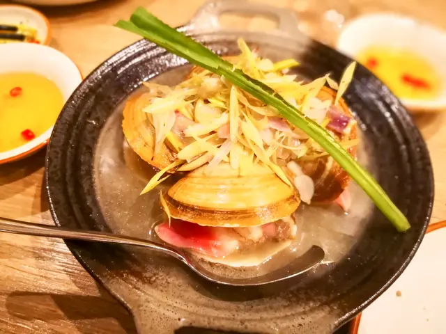 香茅魚露浸胭脂蚌