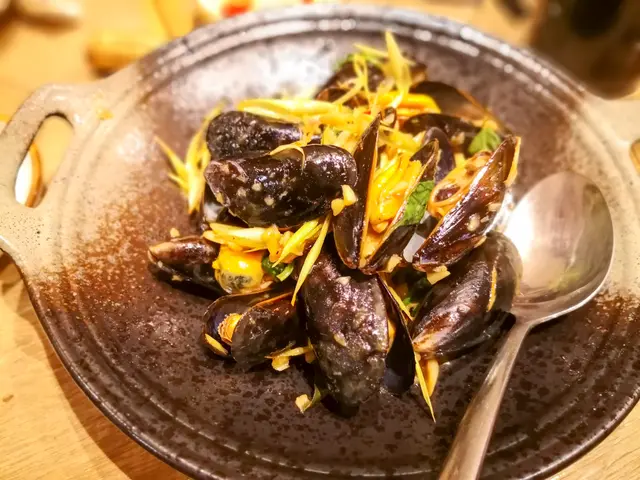 香辣香葉炒藍青囗