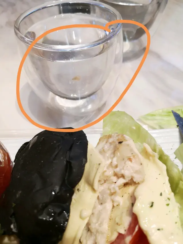 Double glass杯裡面都有污漬