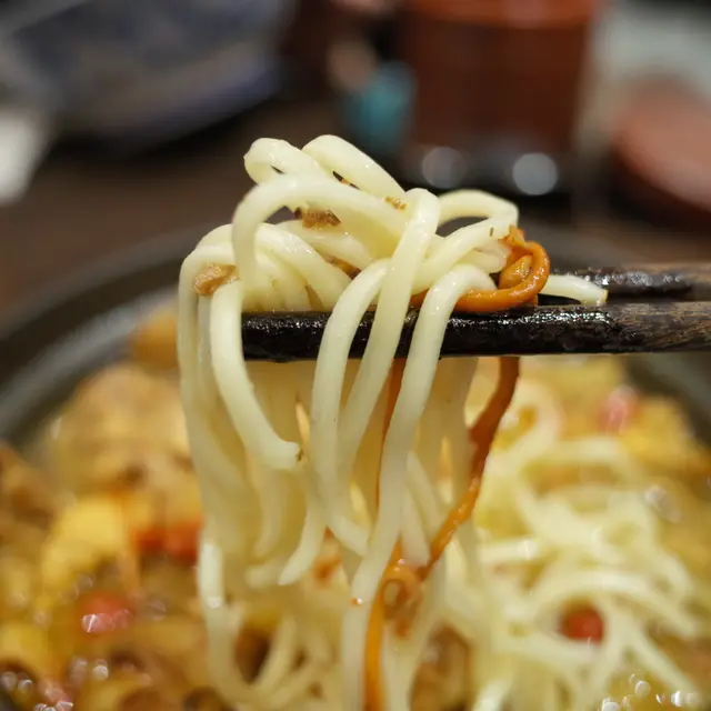 蟲草花胡椒豬肚雞煲仔麵