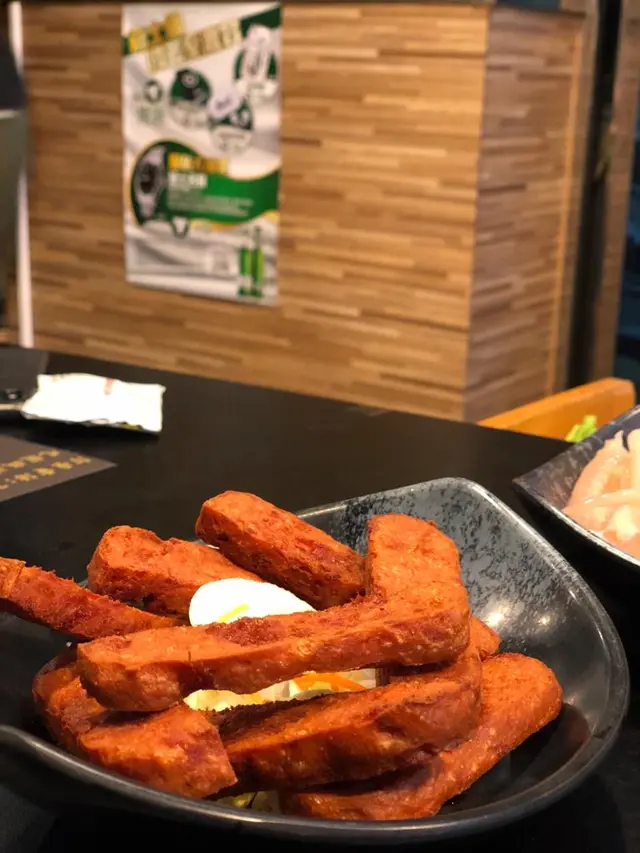脆炸午餐肉