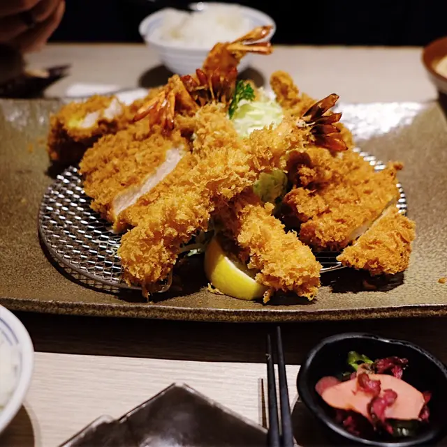 吉列豬扒拼大蝦定食(二人份)