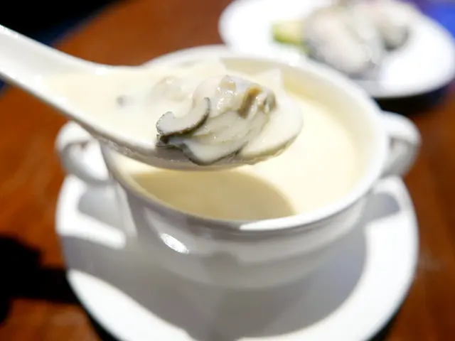 煙肉鮮蠔周打湯