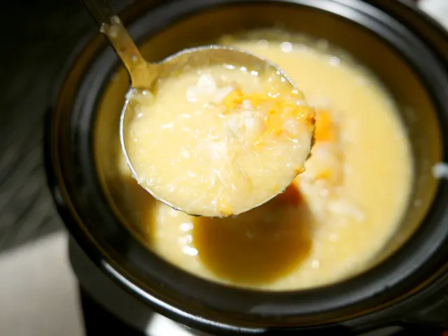 燕窩蟹肉砂窩粥