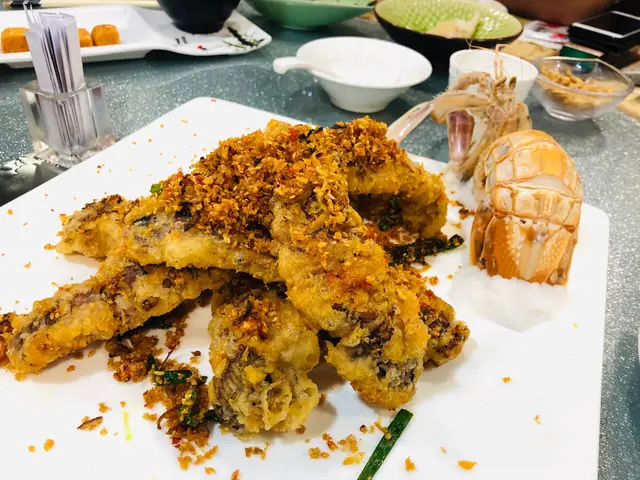 避風塘拆肉瀨尿蝦