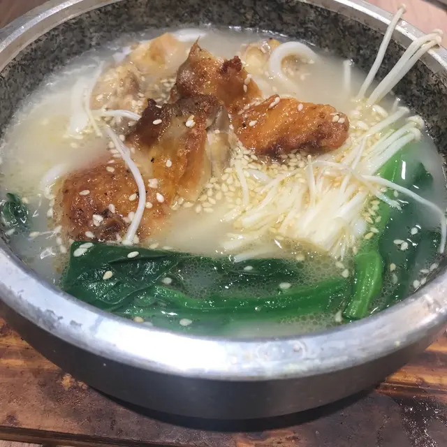 日式石鍋雞扒湯烏冬